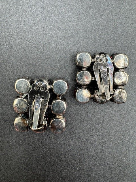 CzechAmazing Czech Glass Vintage Red Rhinestone Clip Earrings - WOW!! - Black Dog Vintage